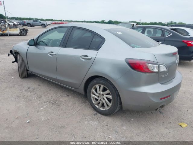 Photo 2 VIN: JM1BL1W87C1642085 - MAZDA MAZDA3 