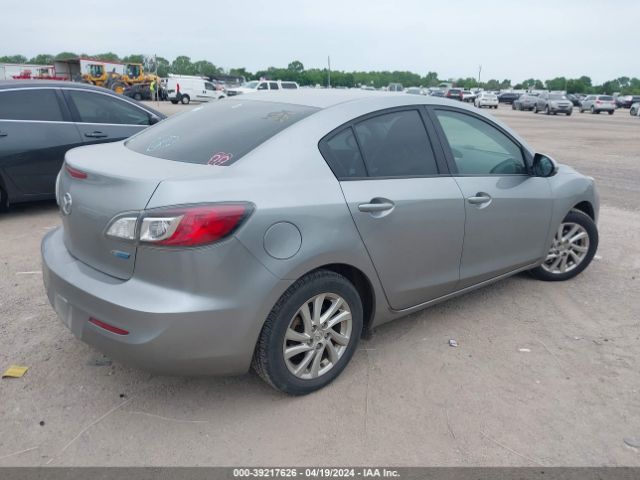 Photo 3 VIN: JM1BL1W87C1642085 - MAZDA MAZDA3 