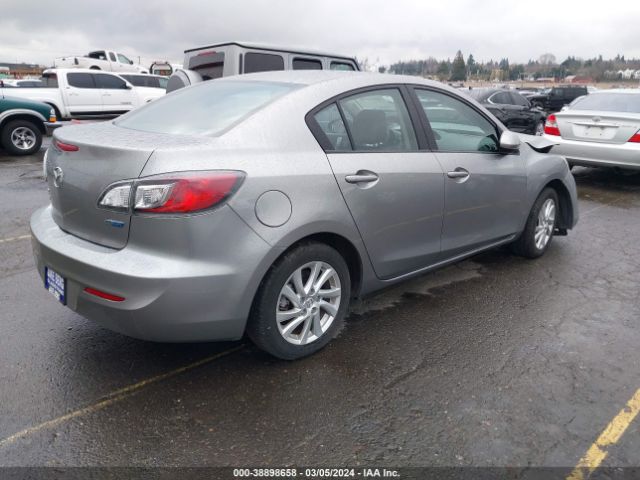 Photo 3 VIN: JM1BL1W88C1577280 - MAZDA MAZDA3 