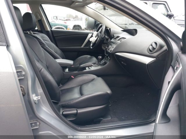 Photo 4 VIN: JM1BL1W88C1577280 - MAZDA MAZDA3 