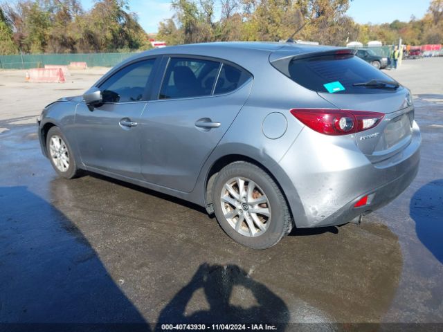 Photo 2 VIN: JM1BM1K76G1292027 - MAZDA MAZDA3 