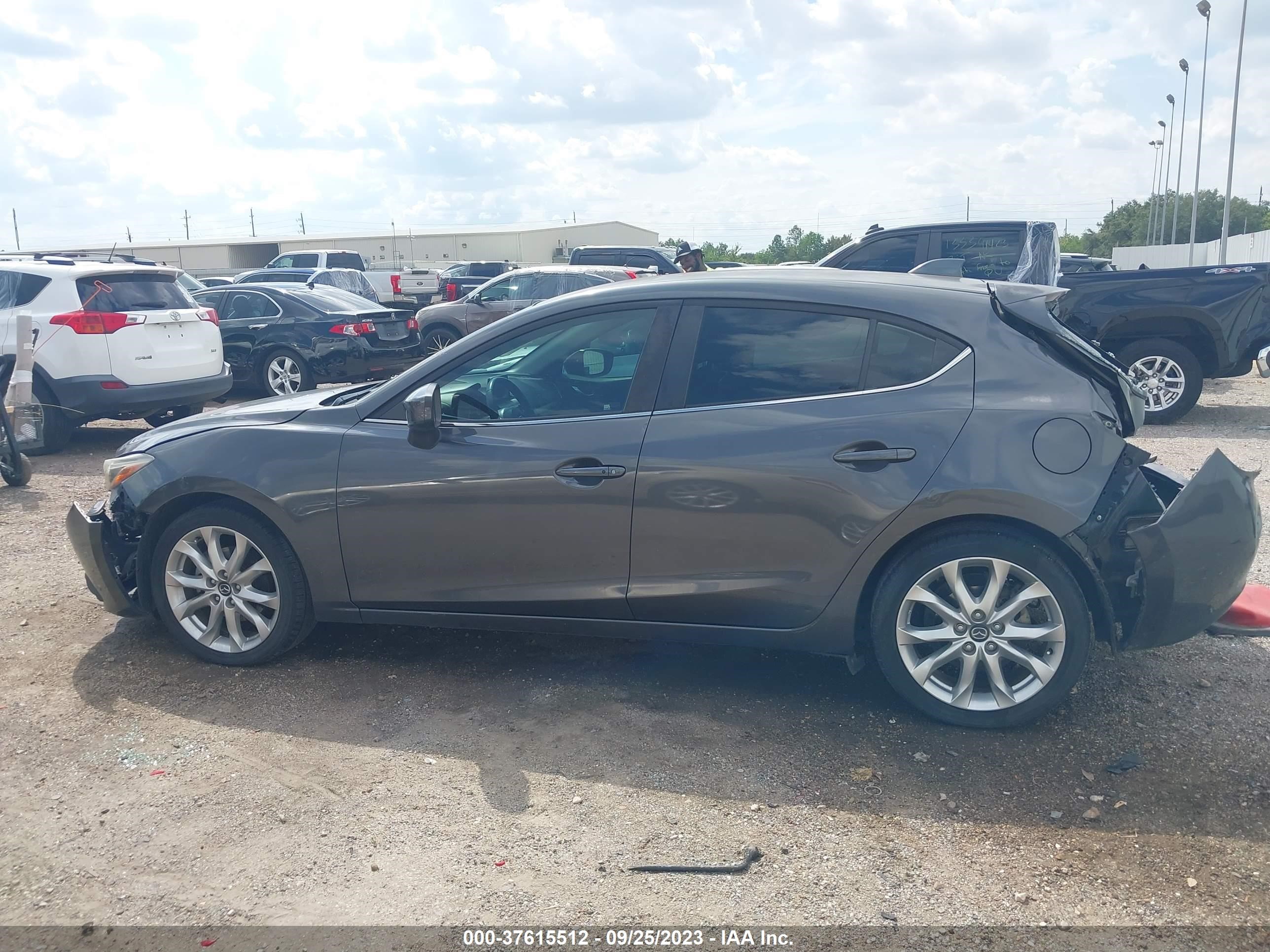 Photo 14 VIN: JM1BM1L37E1111493 - MAZDA 3 