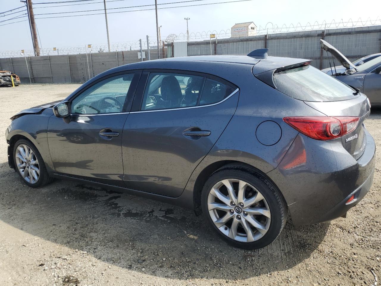 Photo 1 VIN: JM1BM1L38F1218442 - MAZDA 3 