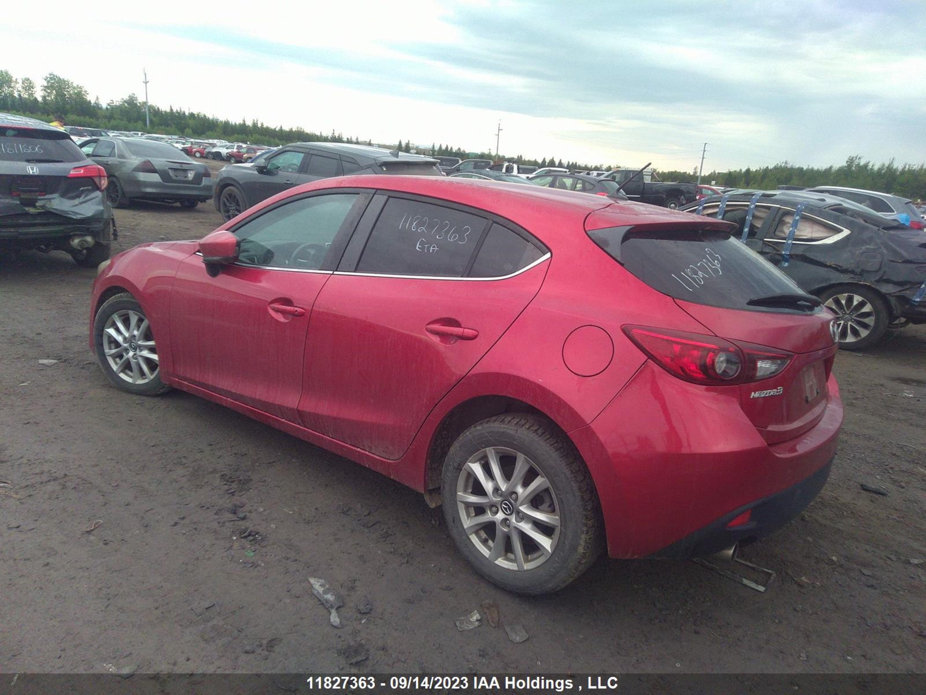 Photo 2 VIN: JM1BM1L70E1168492 - MAZDA 3 