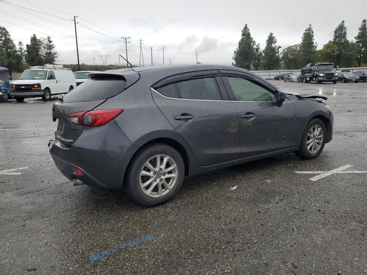 Photo 2 VIN: JM1BM1L79E1161556 - MAZDA 3 