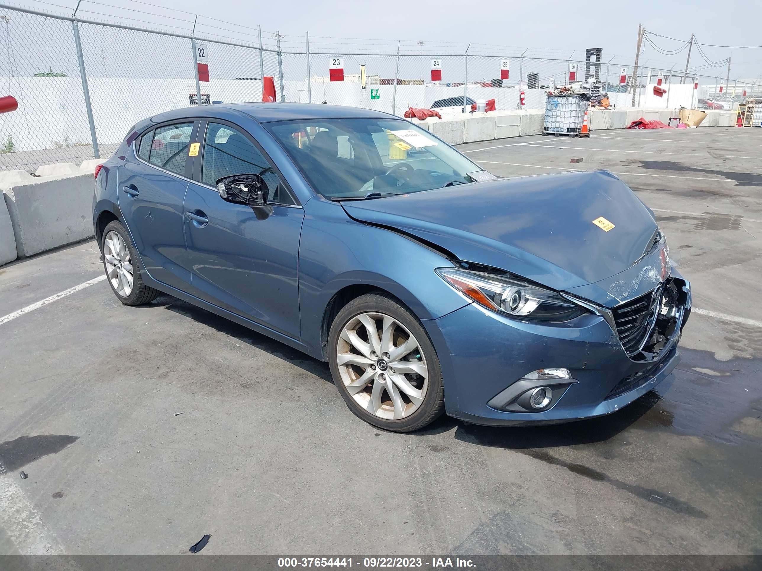 Photo 0 VIN: JM1BM1M38E1178358 - MAZDA 3 