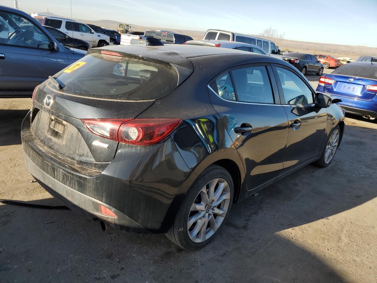 Photo 2 VIN: JM1BM1M39E1168101 - MAZDA 3 