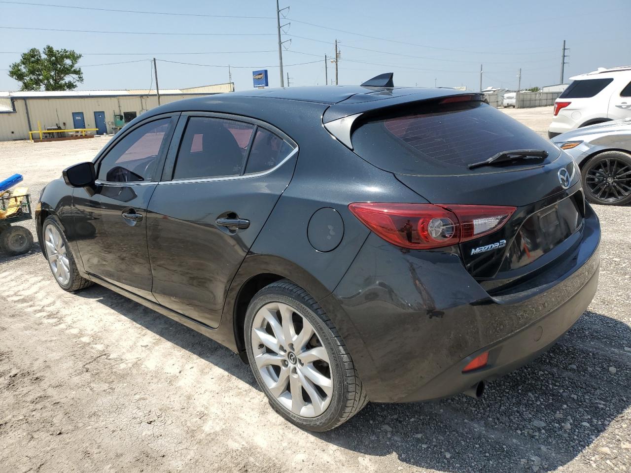 Photo 1 VIN: JM1BM1N3XG1323238 - MAZDA 3 