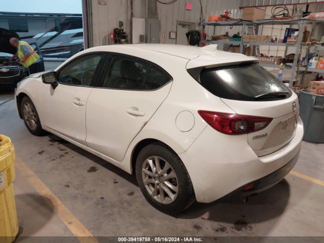 Photo 2 VIN: JM1BM1N75G1320279 - MAZDA MAZDA3 