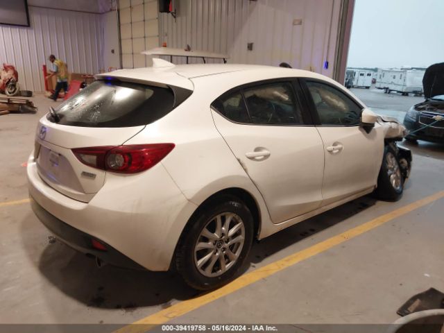 Photo 3 VIN: JM1BM1N75G1320279 - MAZDA MAZDA3 