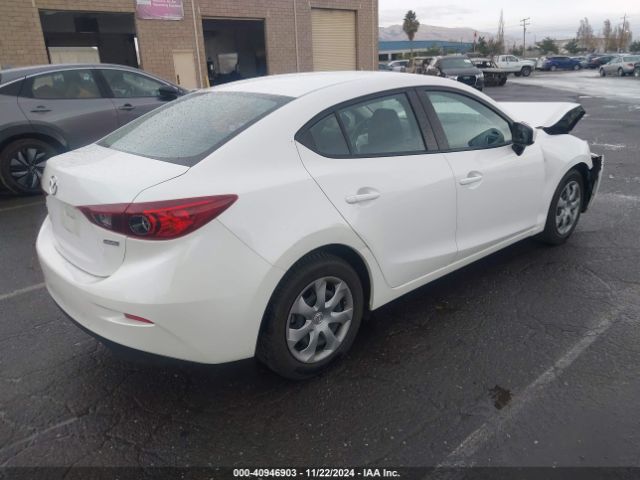 Photo 3 VIN: JM1BM1T71G1311047 - MAZDA MAZDA3 