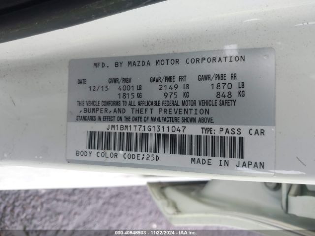 Photo 8 VIN: JM1BM1T71G1311047 - MAZDA MAZDA3 