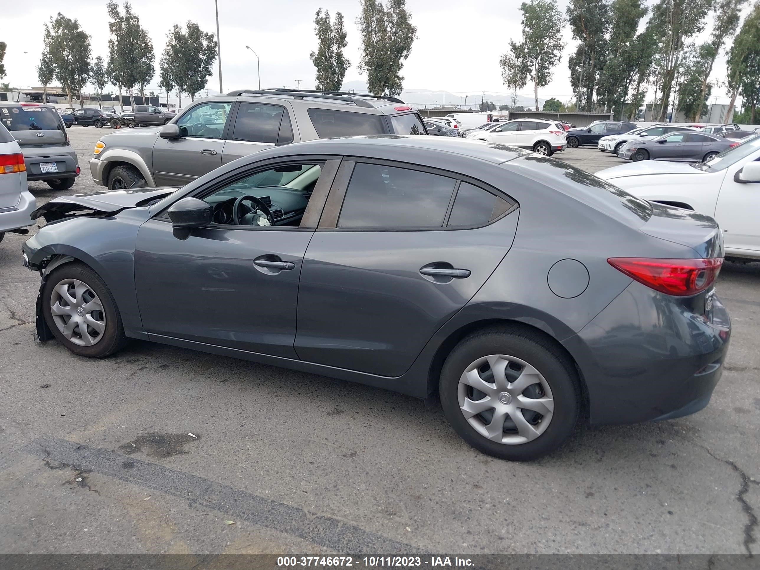 Photo 14 VIN: JM1BM1T74F1233152 - MAZDA 3 