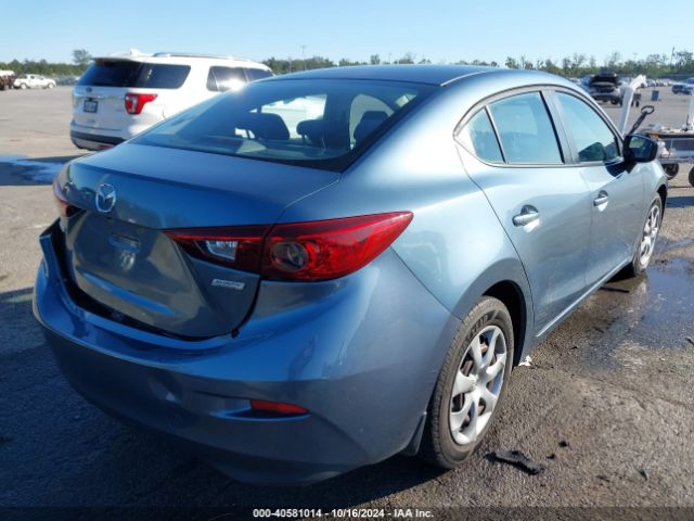 Photo 3 VIN: JM1BM1T76G1312033 - MAZDA MAZDA3 