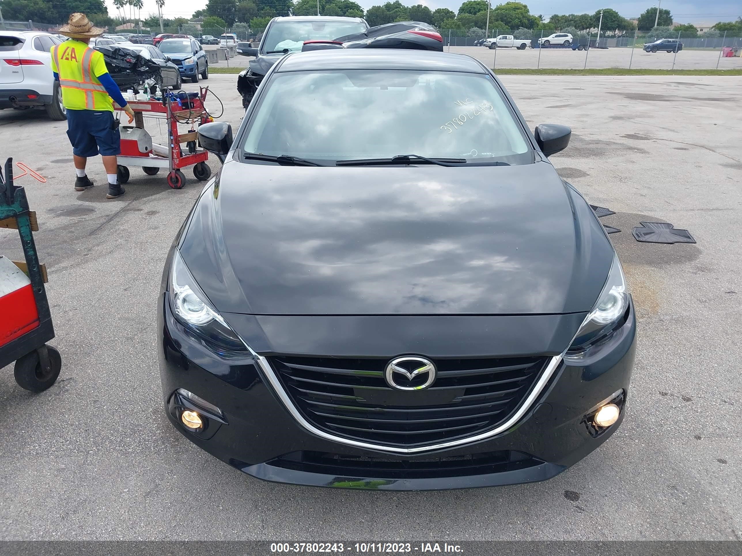 Photo 11 VIN: JM1BM1T77E1136543 - MAZDA 3 