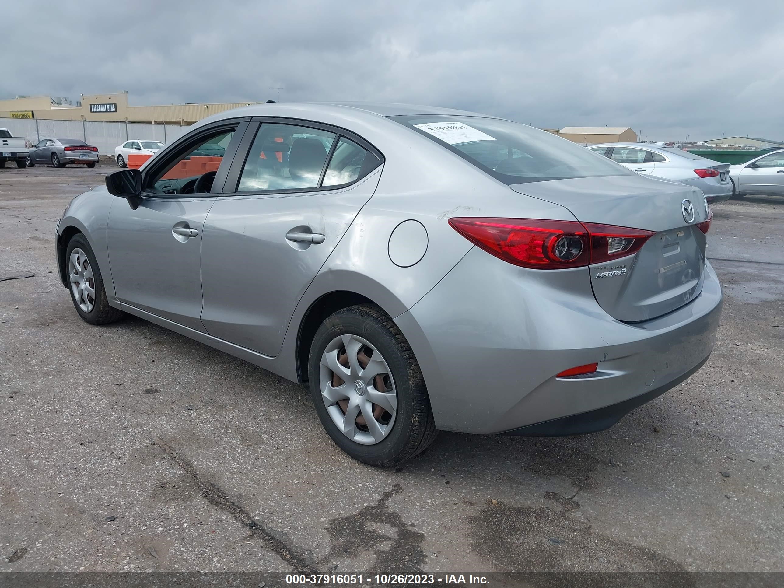 Photo 2 VIN: JM1BM1T78F1243747 - MAZDA 3 