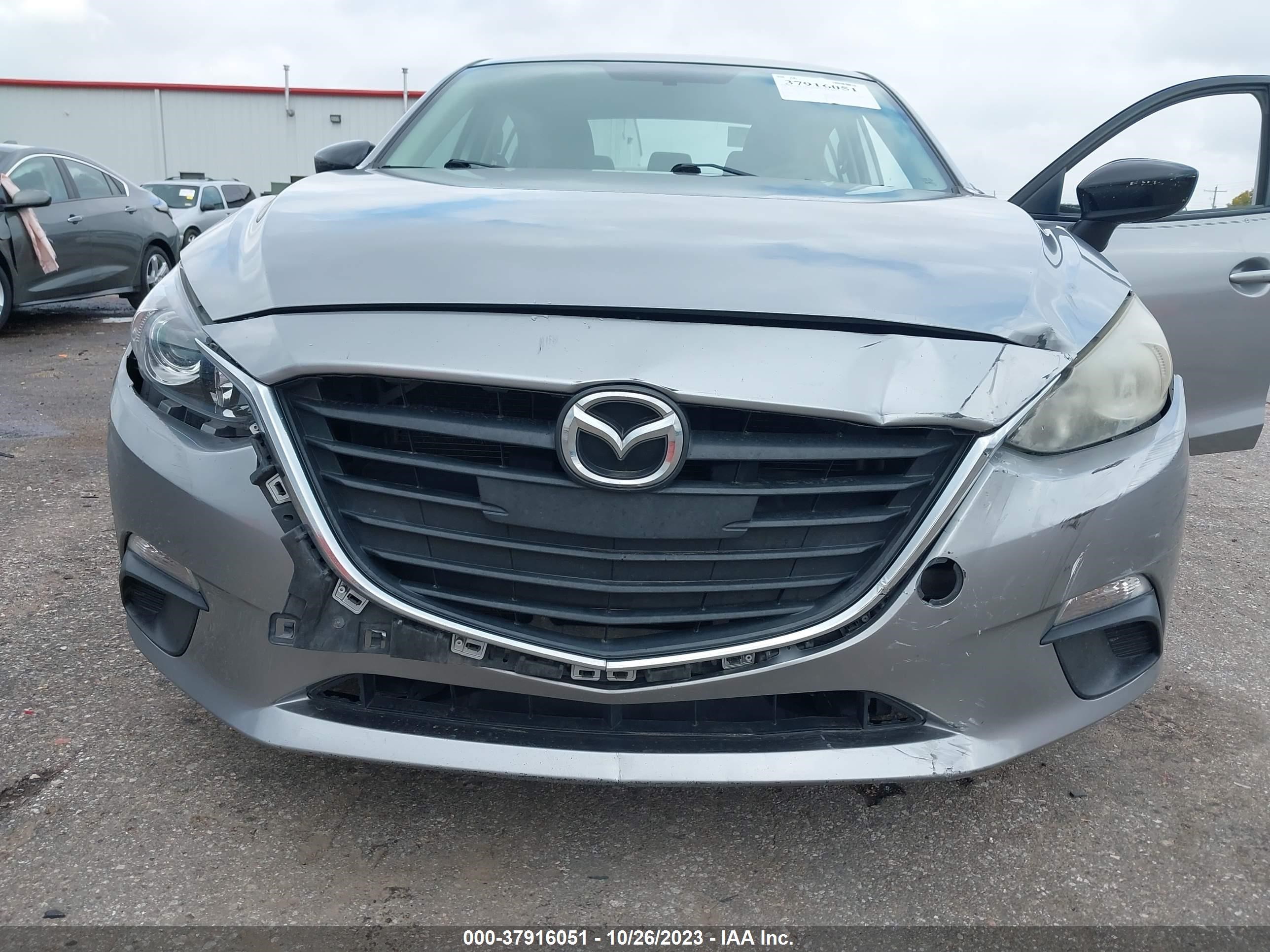 Photo 5 VIN: JM1BM1T78F1243747 - MAZDA 3 