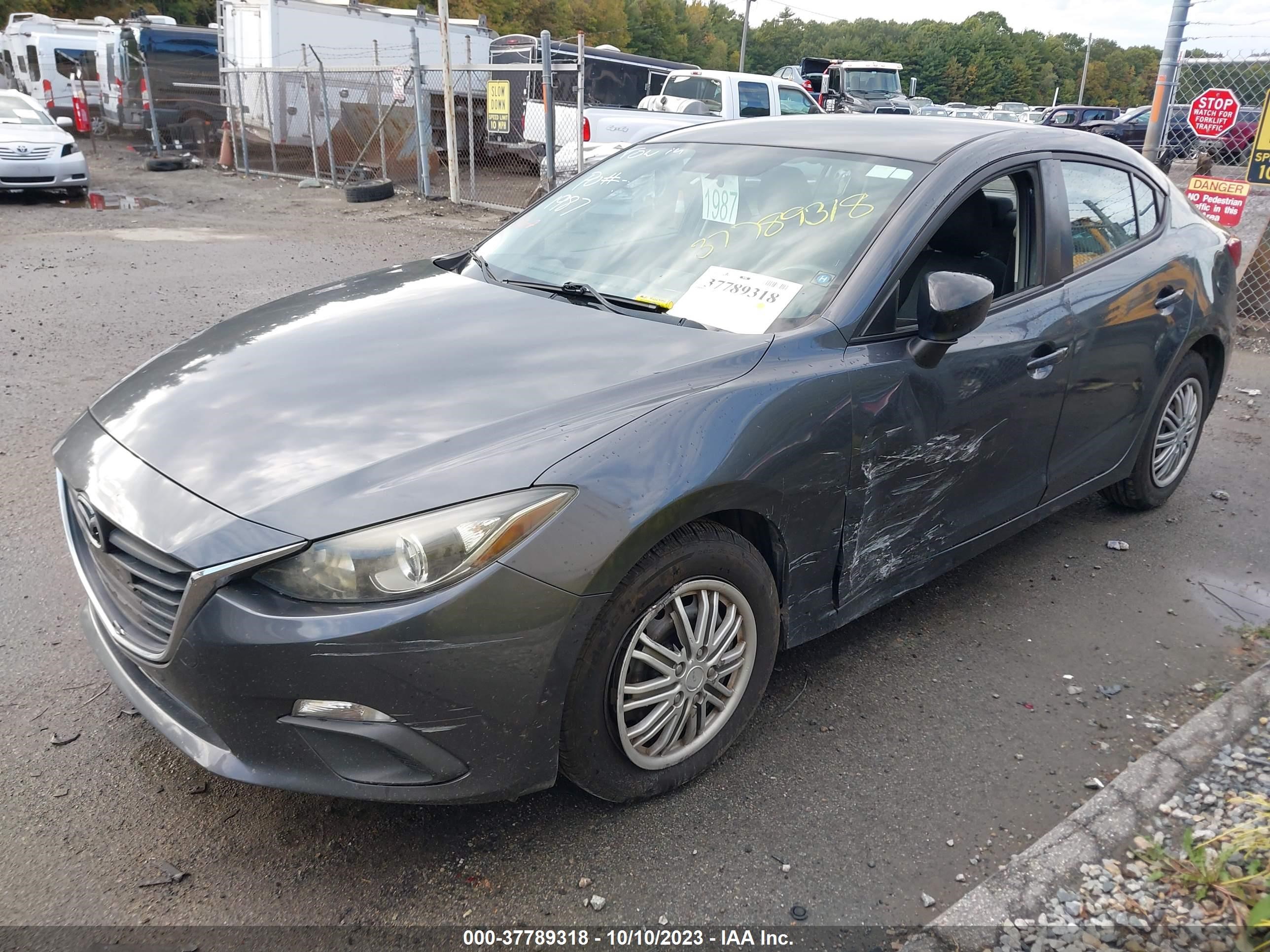 Photo 1 VIN: JM1BM1T78F1266395 - MAZDA 3 