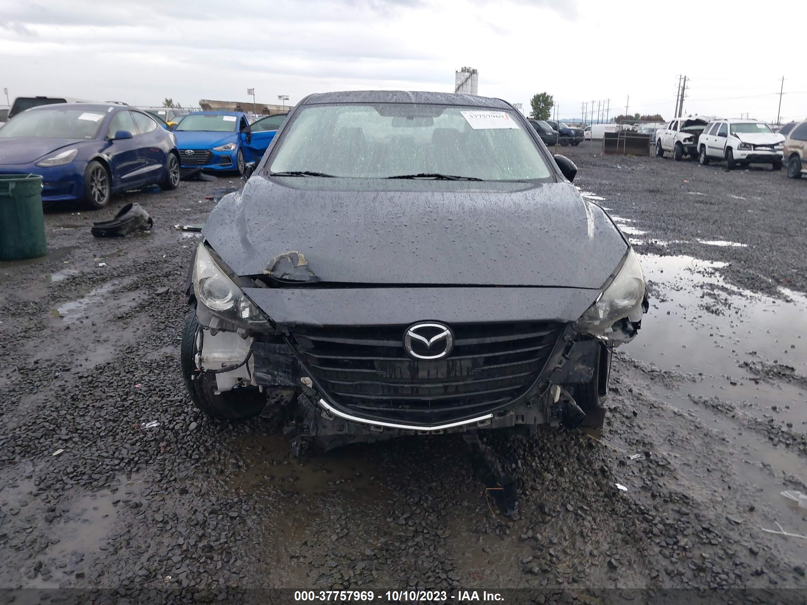 Photo 12 VIN: JM1BM1T79F1261156 - MAZDA 3 