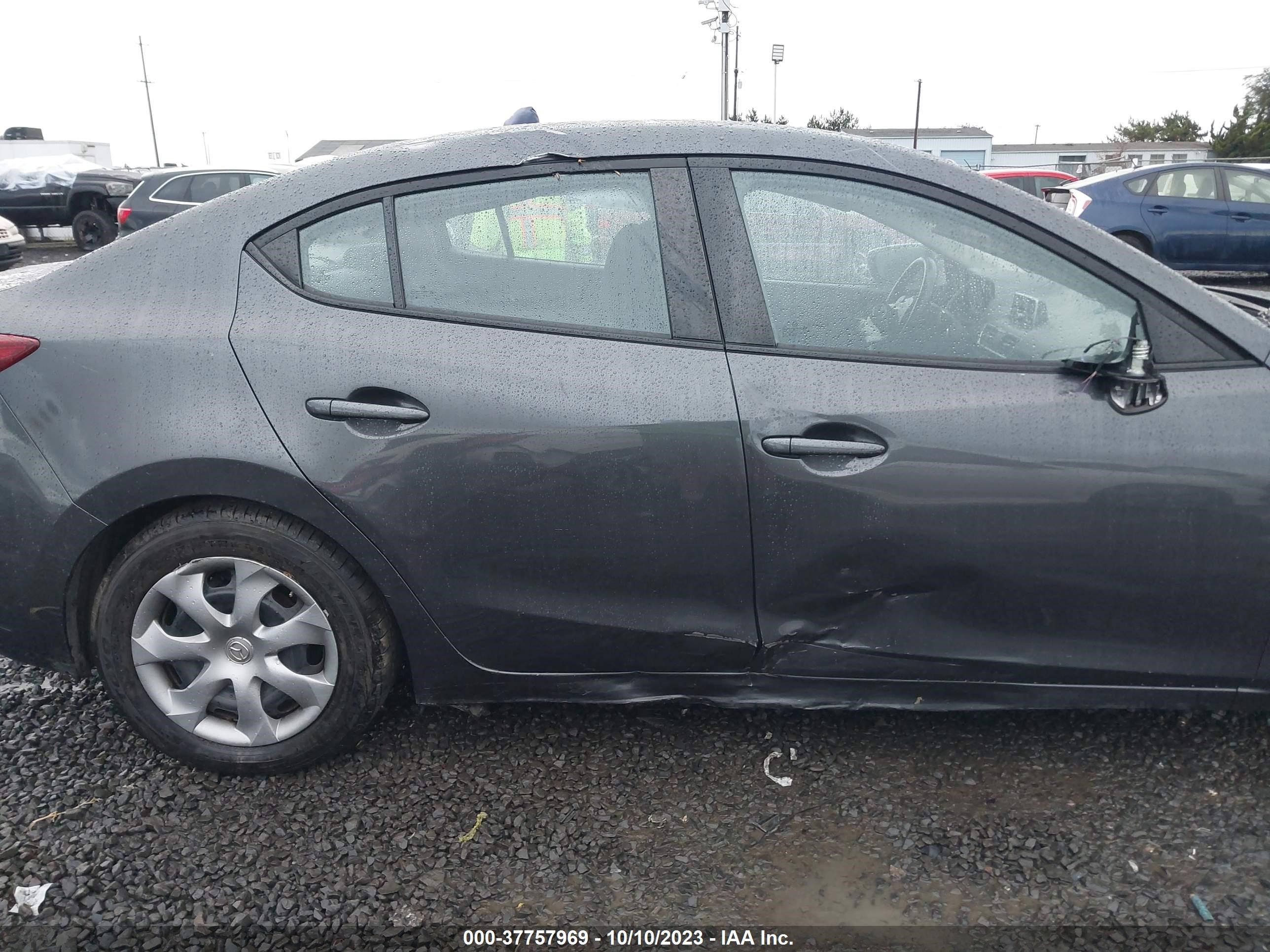 Photo 13 VIN: JM1BM1T79F1261156 - MAZDA 3 