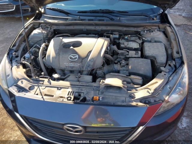 Photo 9 VIN: JM1BM1T7XG1328431 - MAZDA MAZDA3 