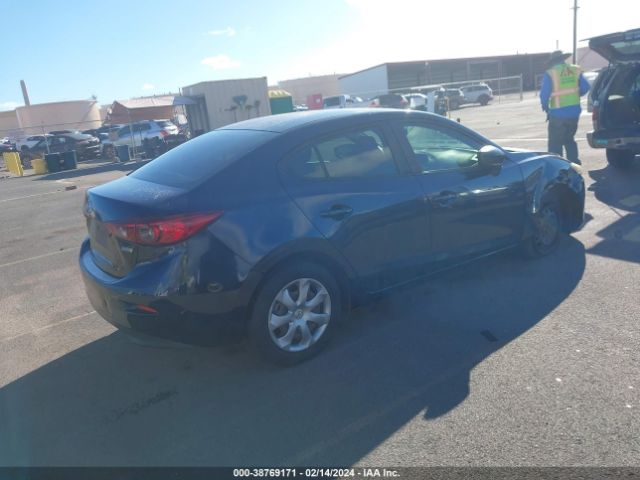 Photo 3 VIN: JM1BM1U75E1163965 - MAZDA MAZDA3 