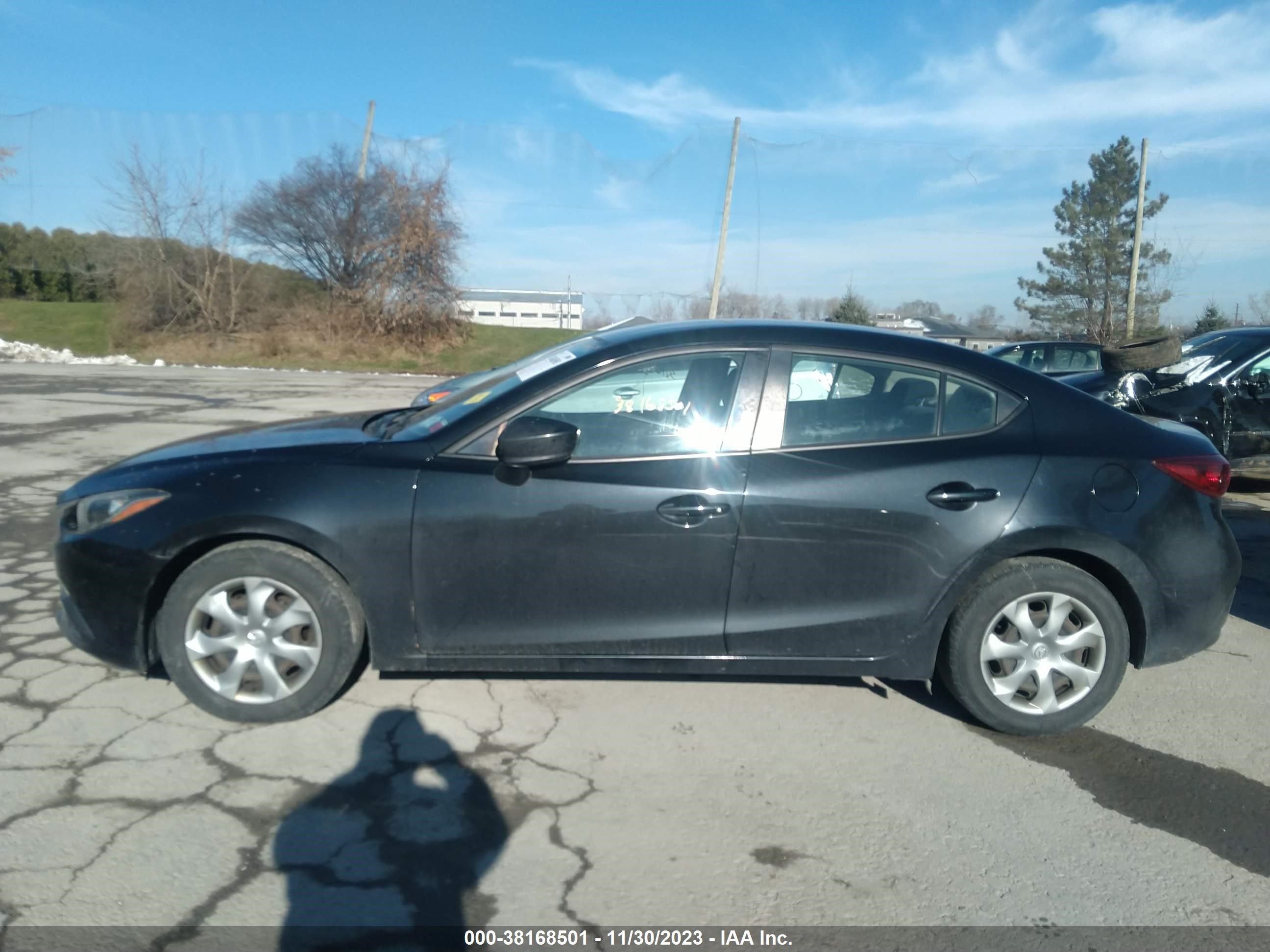 Photo 13 VIN: JM1BM1U75E1185562 - MAZDA 3 