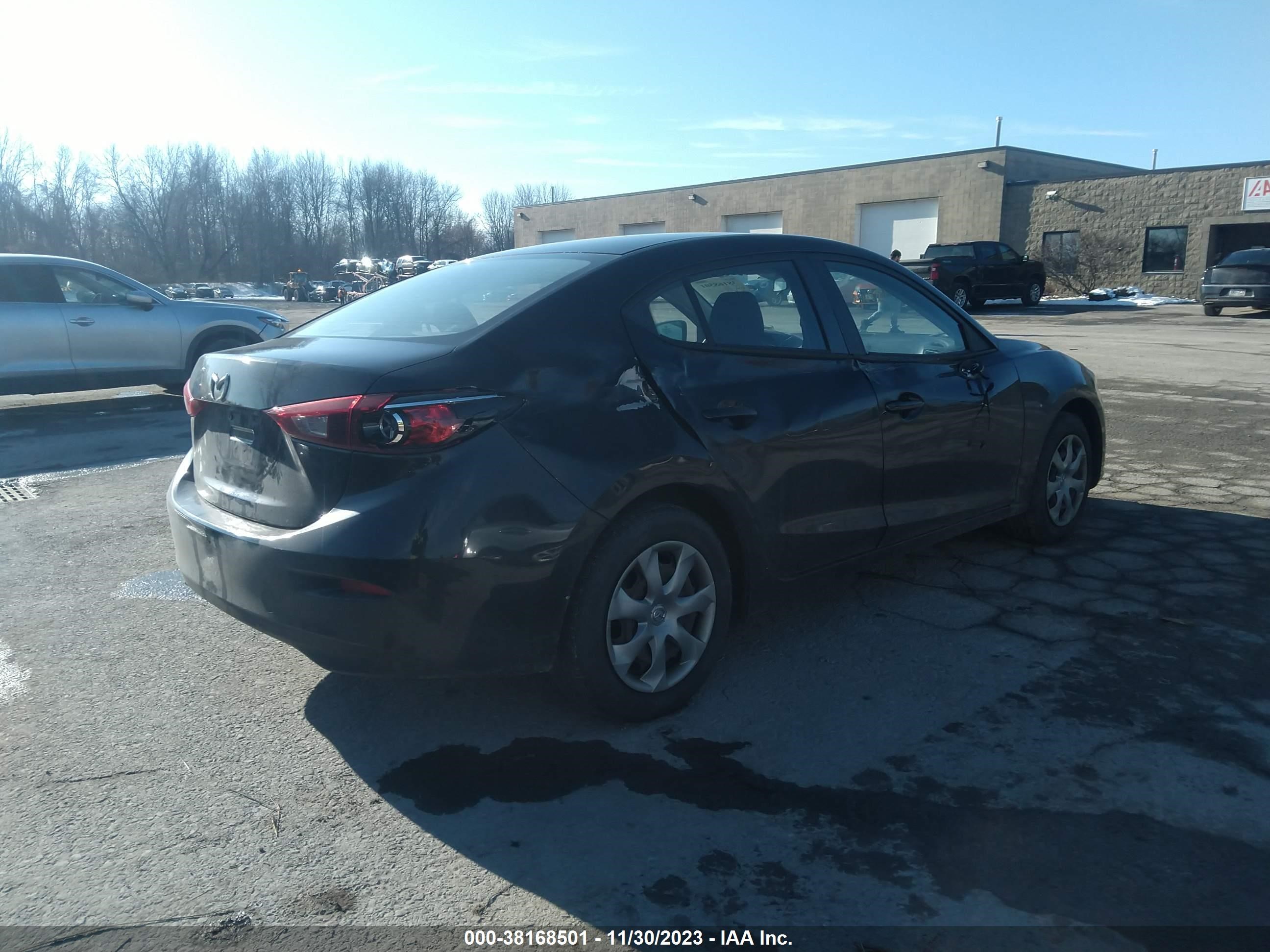 Photo 3 VIN: JM1BM1U75E1185562 - MAZDA 3 