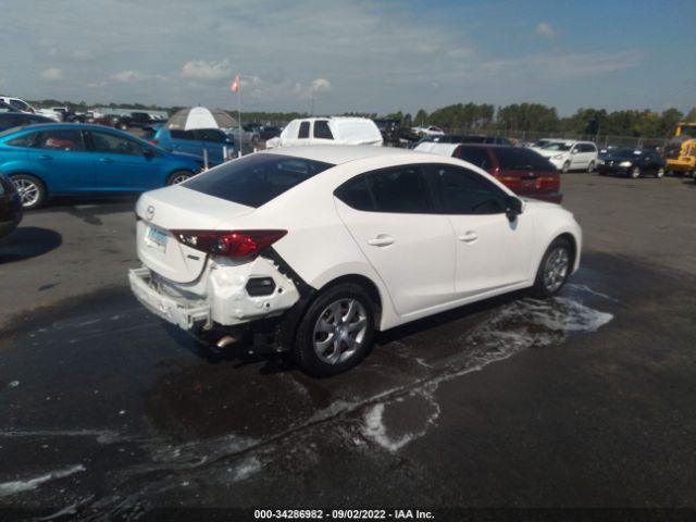 Photo 3 VIN: JM1BM1U76E1167670 - MAZDA 3 