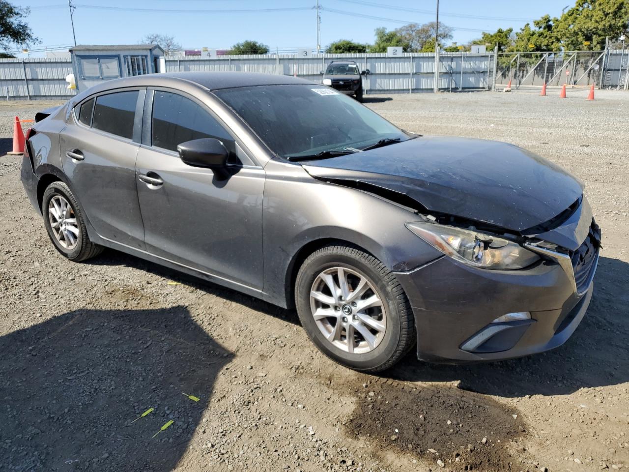 Photo 3 VIN: JM1BM1U76G1320177 - MAZDA 3 