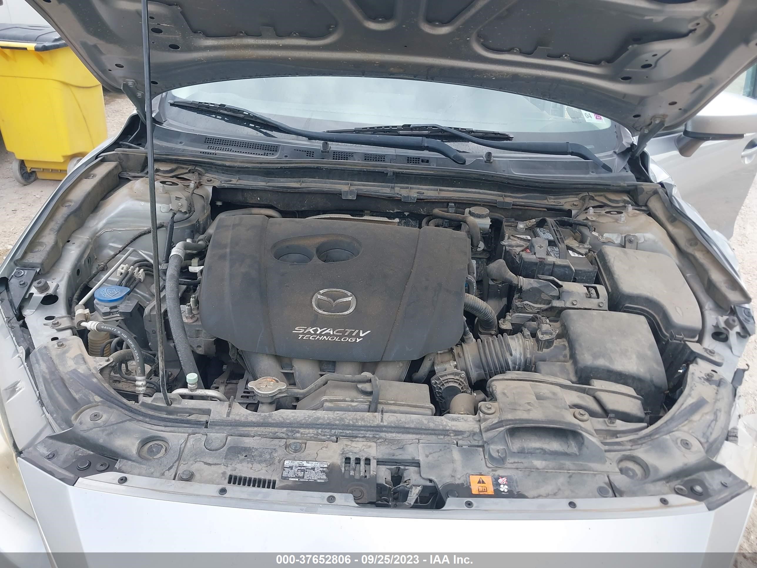 Photo 9 VIN: JM1BM1U77E1166091 - MAZDA 3 