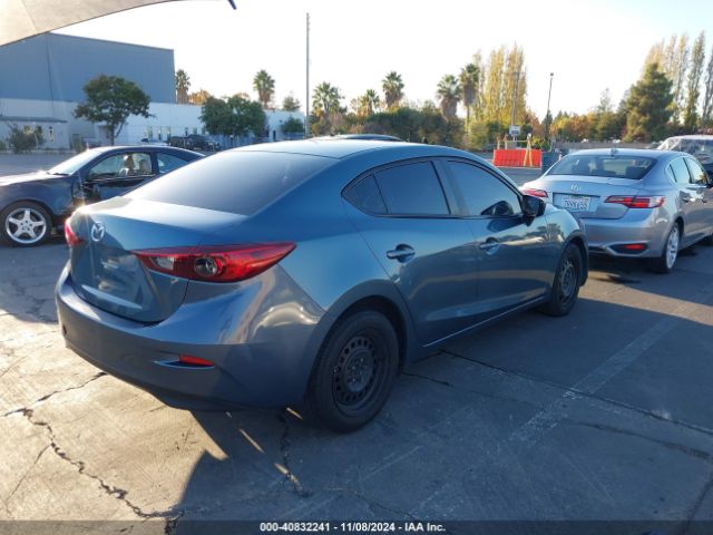 Photo 3 VIN: JM1BM1U77F1251739 - MAZDA MAZDA3 