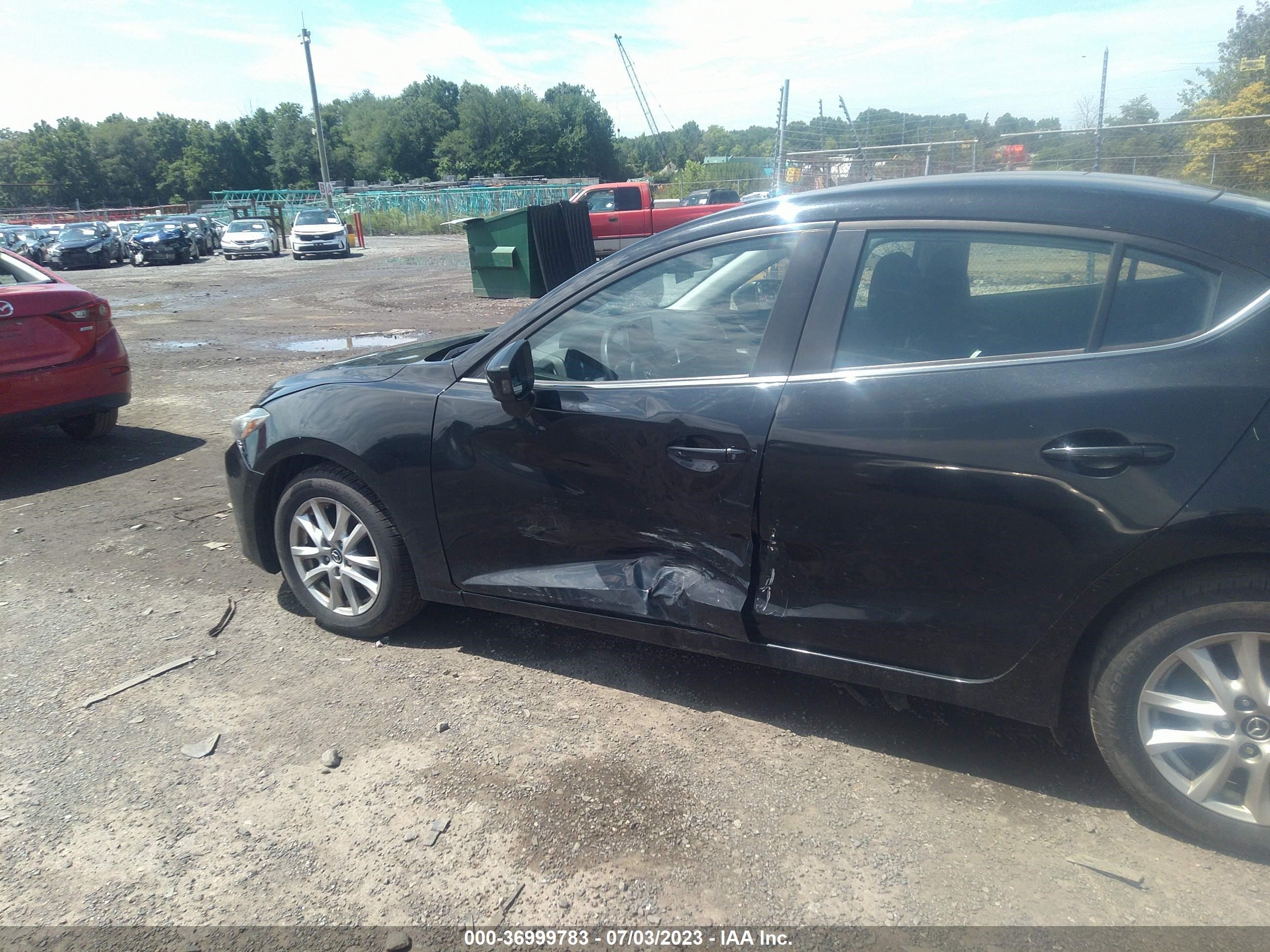 Photo 5 VIN: JM1BM1U78G1346716 - MAZDA 3 