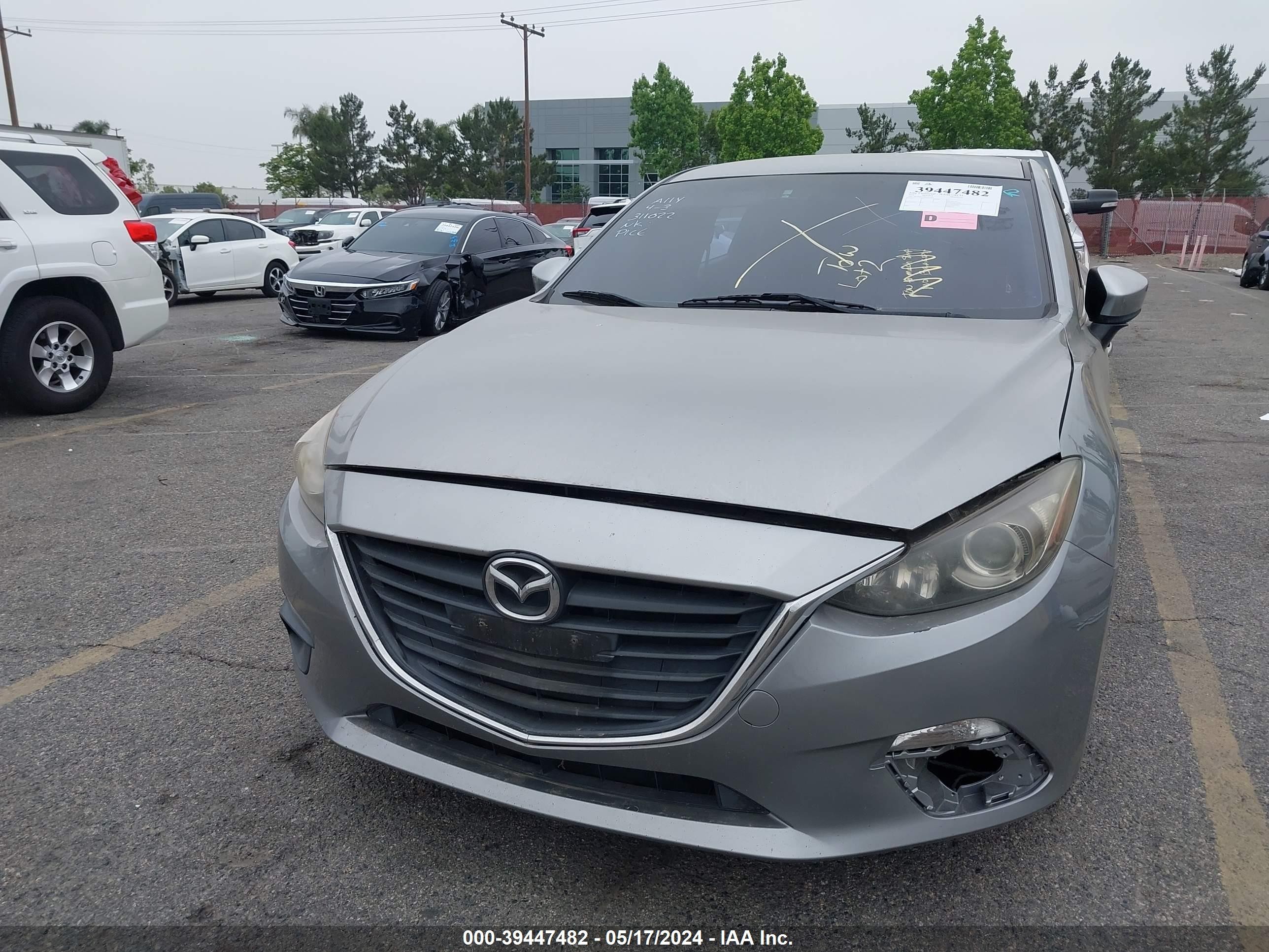 Photo 5 VIN: JM1BM1U79G1311022 - MAZDA 3 