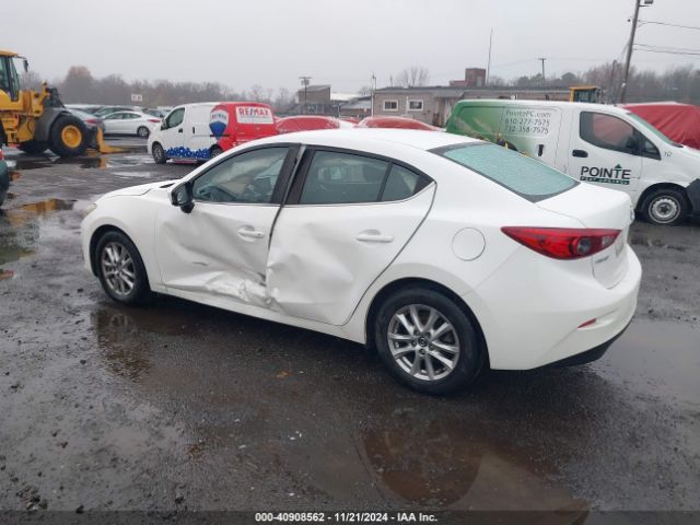 Photo 2 VIN: JM1BM1U7XG1309599 - MAZDA MAZDA3 