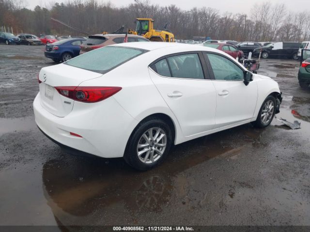 Photo 3 VIN: JM1BM1U7XG1309599 - MAZDA MAZDA3 