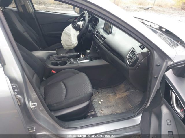 Photo 4 VIN: JM1BM1U7XG1330548 - MAZDA MAZDA3 