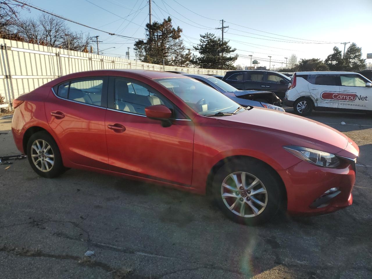 Photo 3 VIN: JM1BM1V73E1126749 - MAZDA 3 