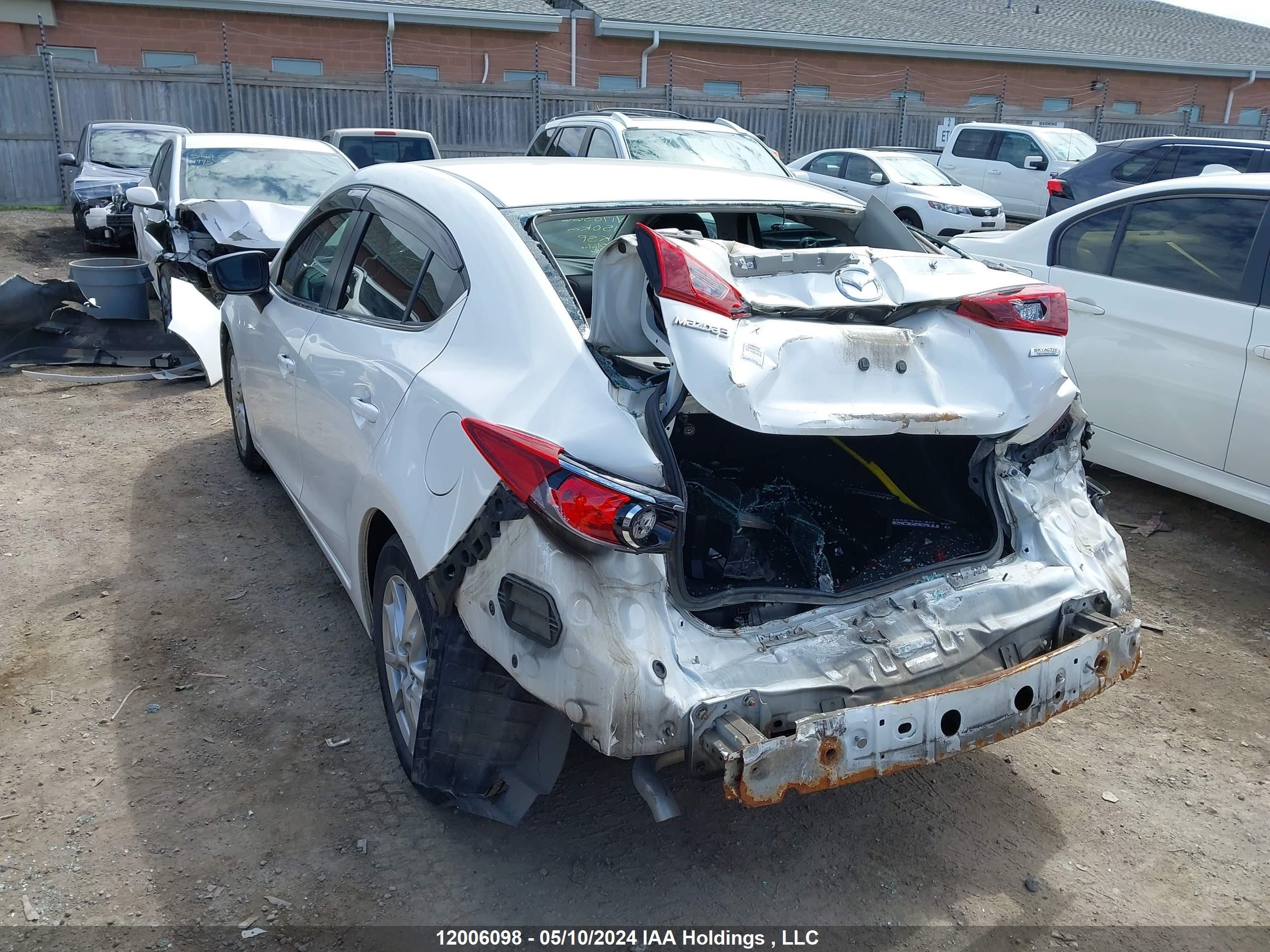 Photo 2 VIN: JM1BM1V79E1170366 - MAZDA 3 