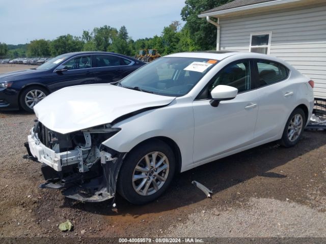 Photo 1 VIN: JM1BM1V7XG1301646 - MAZDA MAZDA3 