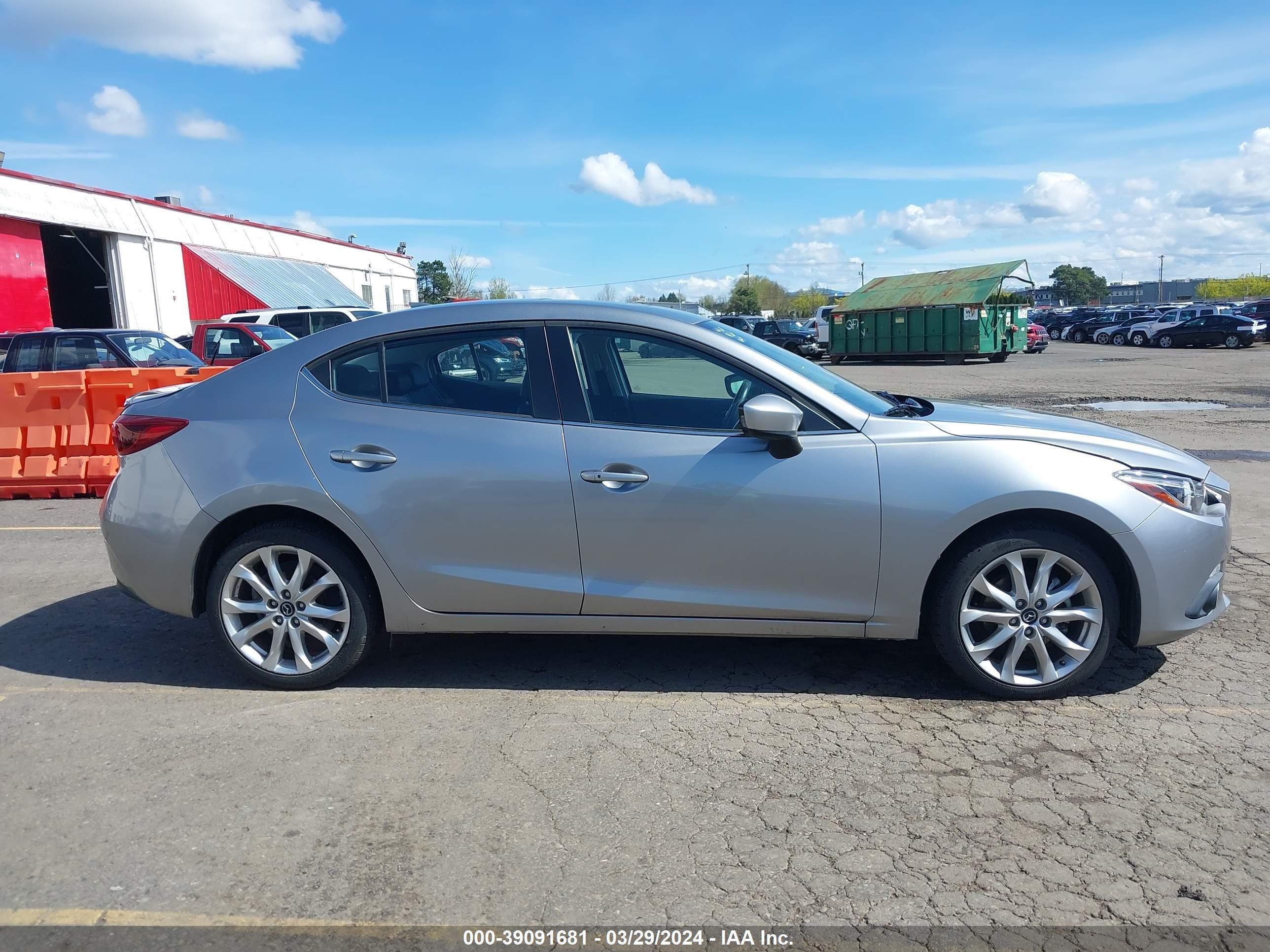 Photo 12 VIN: JM1BM1W35E1150742 - MAZDA 3 