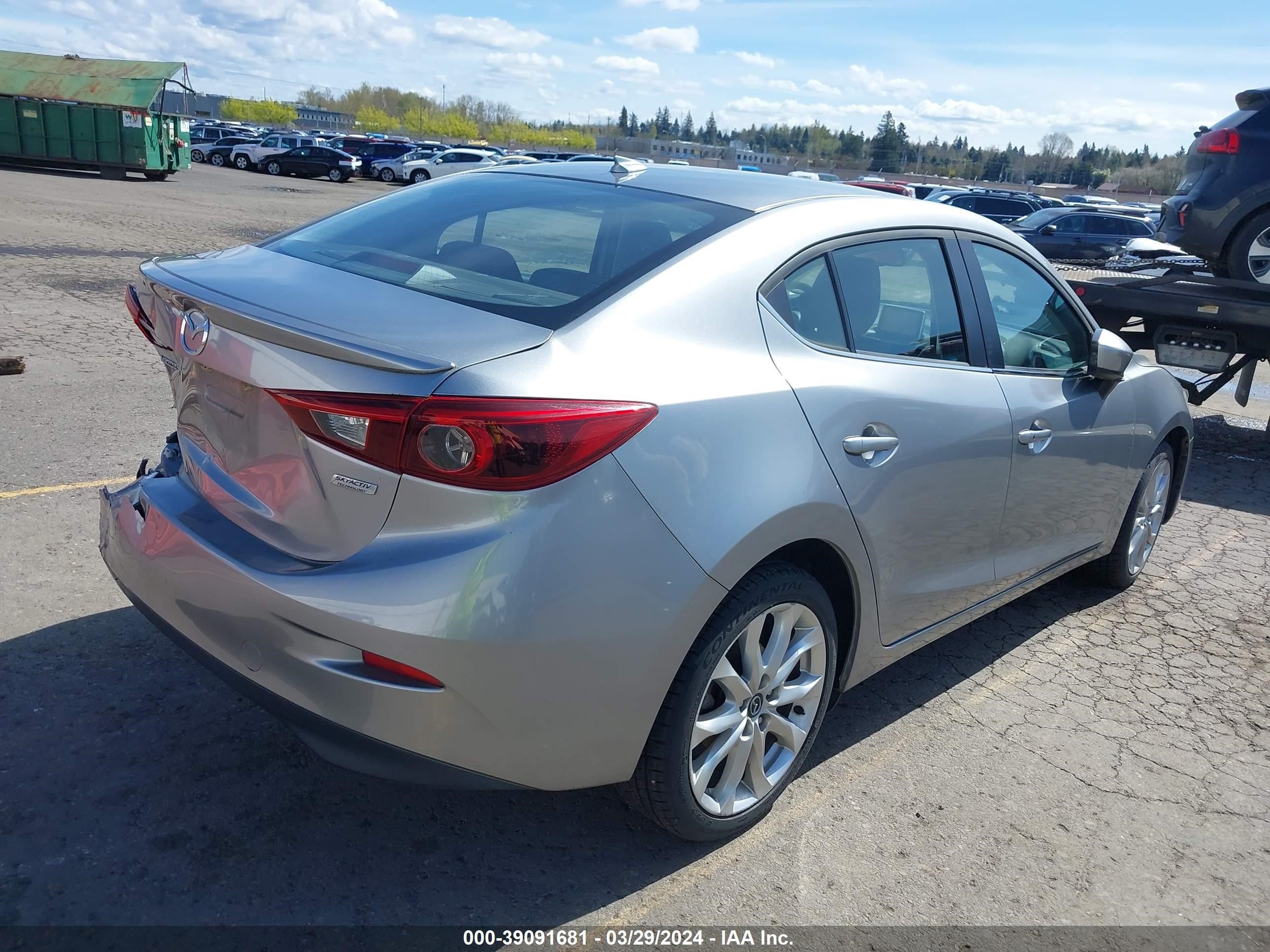 Photo 3 VIN: JM1BM1W35E1150742 - MAZDA 3 