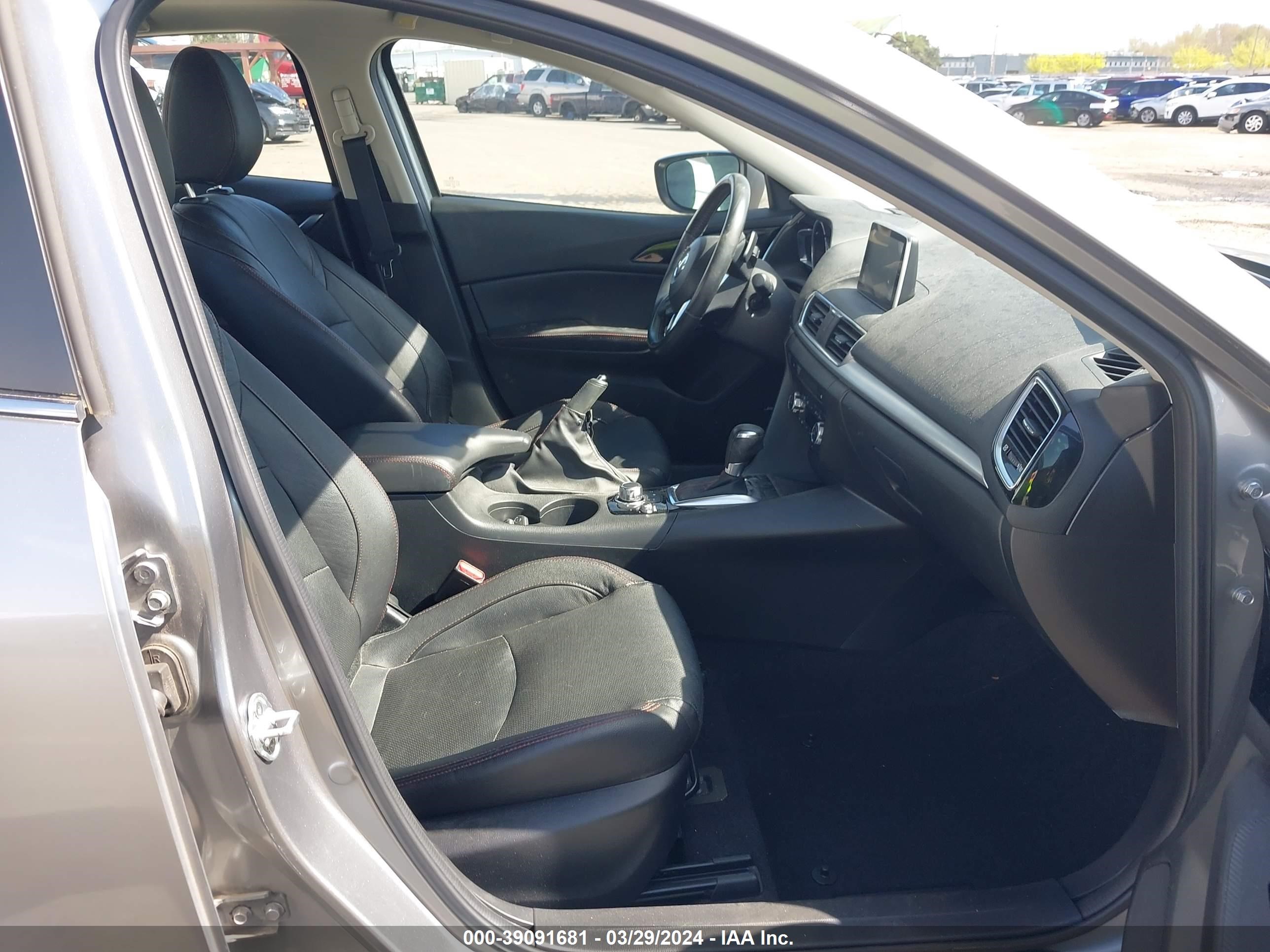 Photo 4 VIN: JM1BM1W35E1150742 - MAZDA 3 