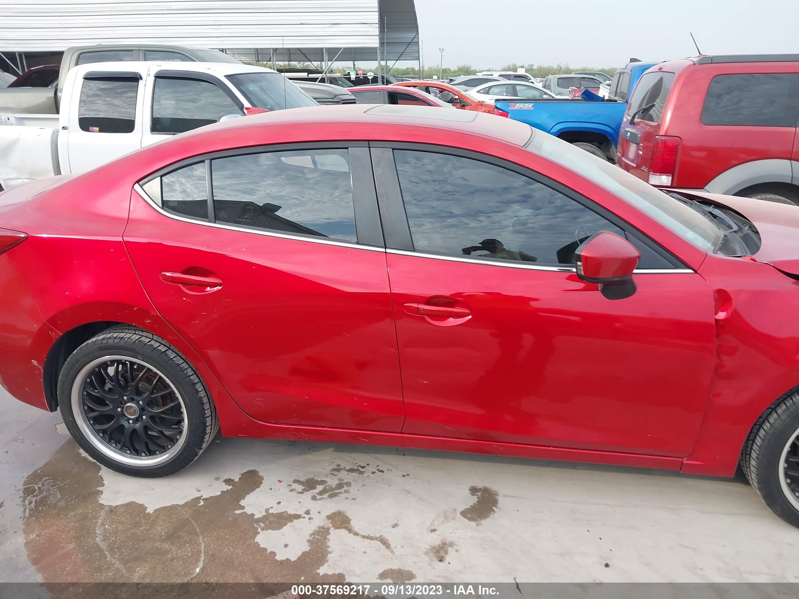 Photo 13 VIN: JM1BM1W3XE1172977 - MAZDA 3 