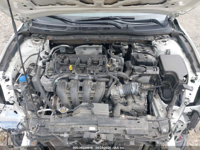 Photo 9 VIN: JM1BM1W3XF1251020 - MAZDA MAZDA3 