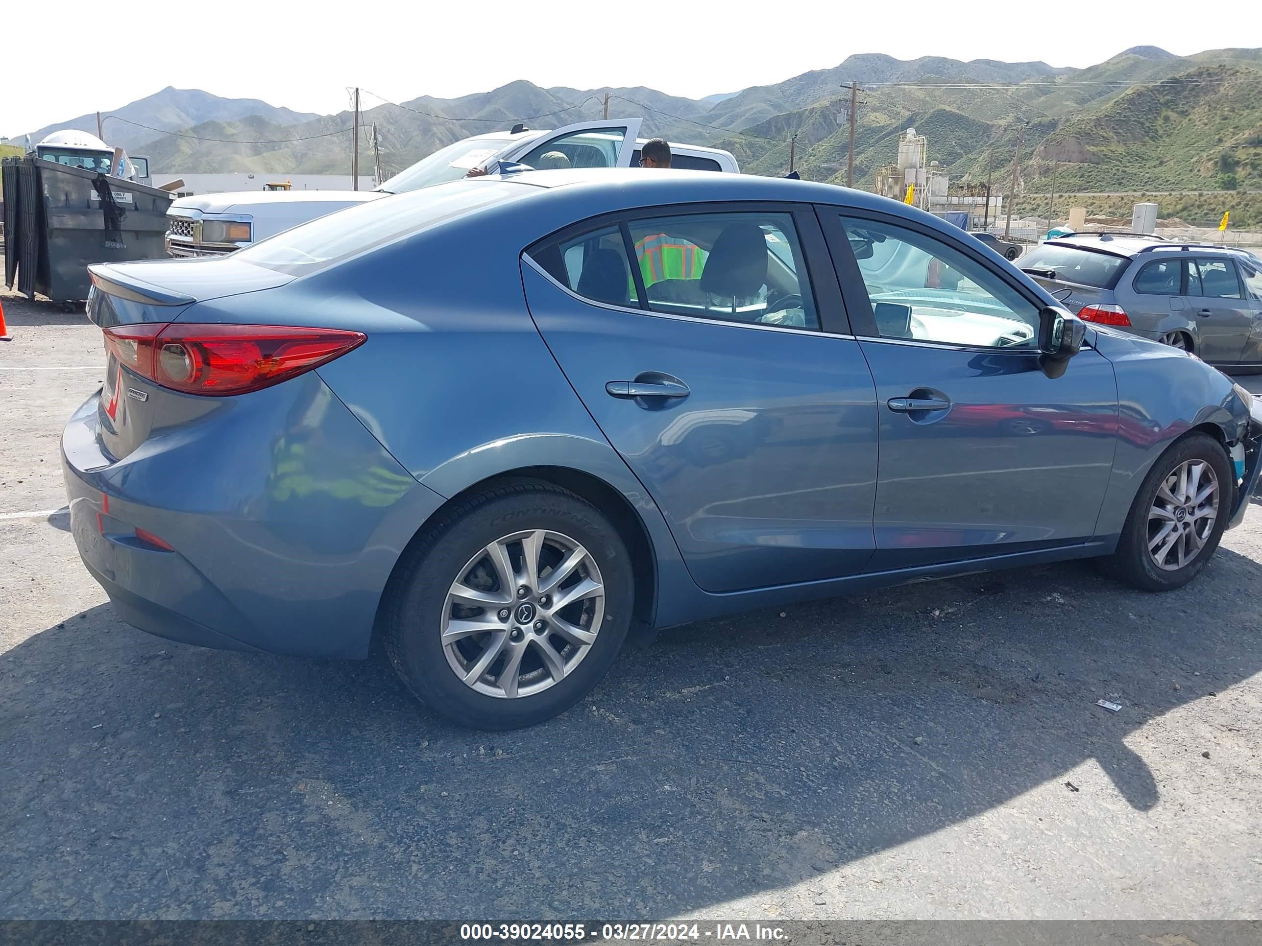 Photo 3 VIN: JM1BM1W73G1348564 - MAZDA 3 