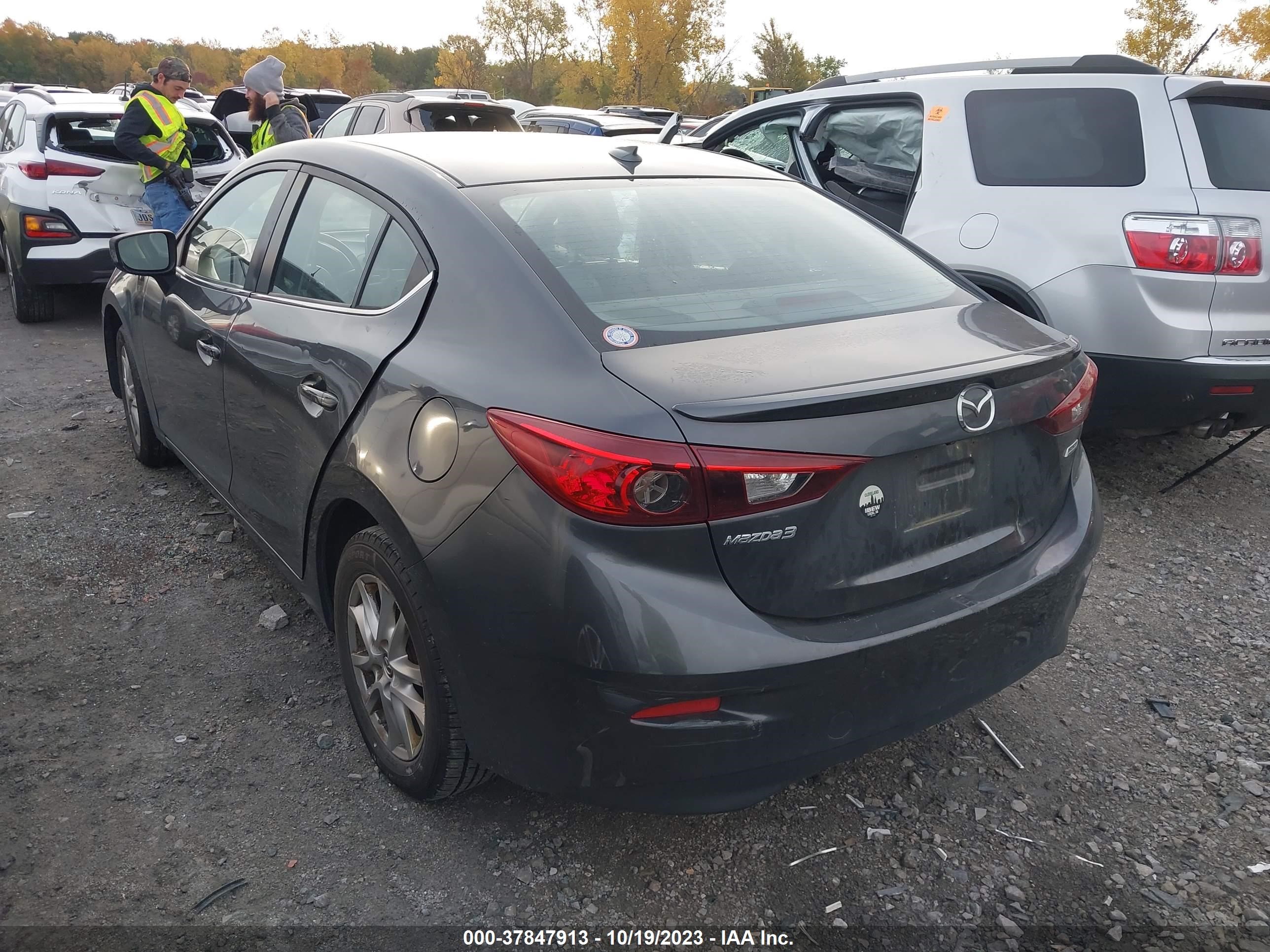 Photo 2 VIN: JM1BM1W74E1118609 - MAZDA 3 