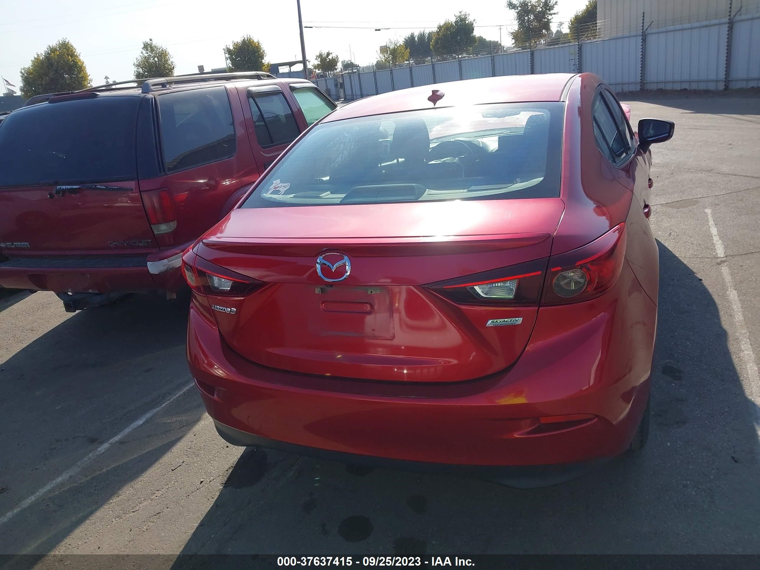 Photo 15 VIN: JM1BM1W75G1287279 - MAZDA 3 