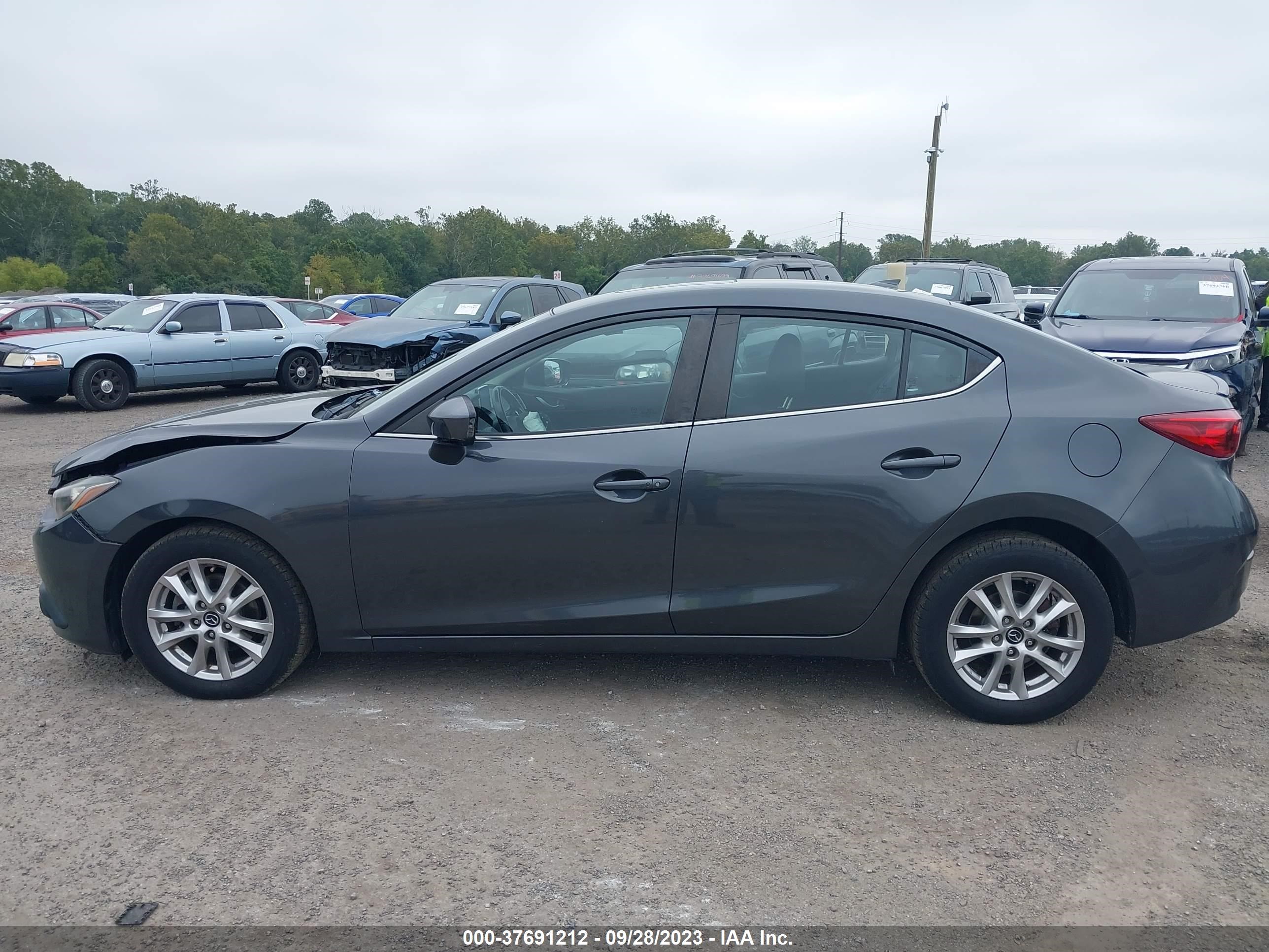 Photo 13 VIN: JM1BM1W77F1224294 - MAZDA 3 