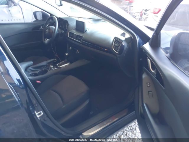 Photo 4 VIN: JM1BM1W78G1327001 - MAZDA MAZDA3 